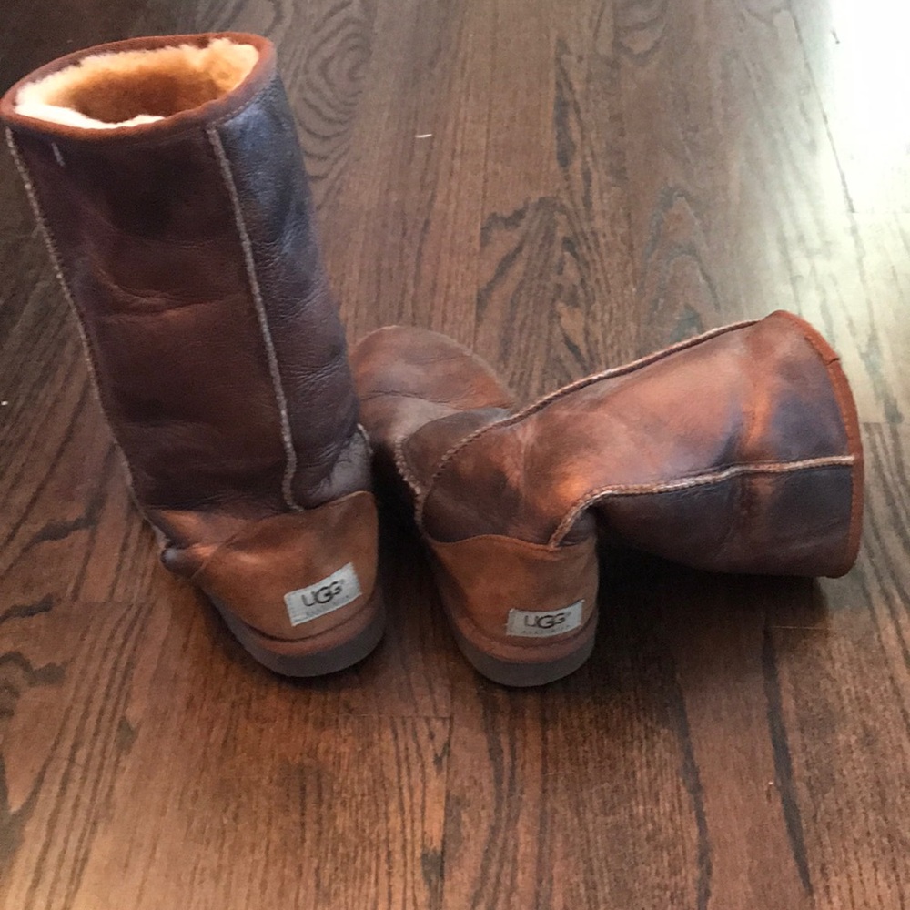 Women’s size 7 bronze Uggs
